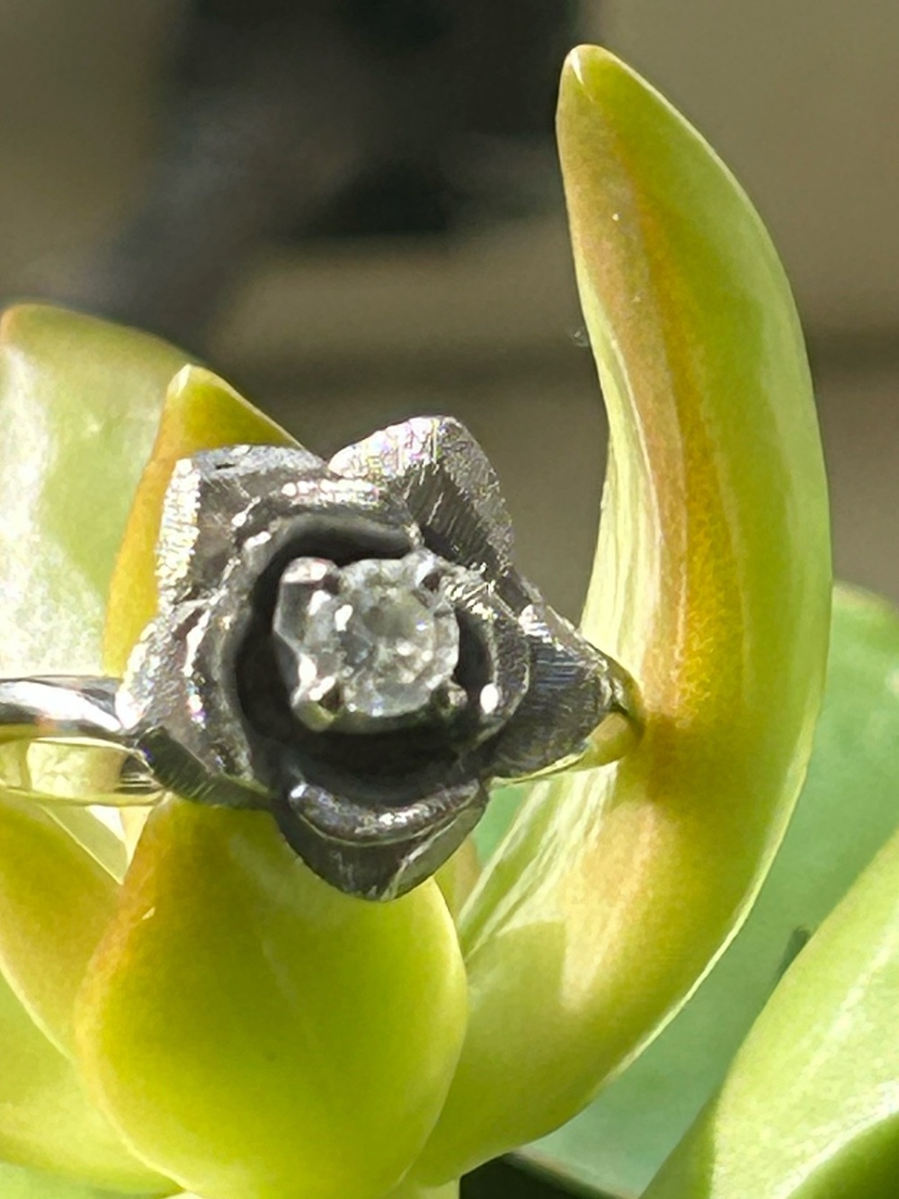 Vintage 14k white gold 0.25-0.30 carat diamond rose flower ring size 5.50